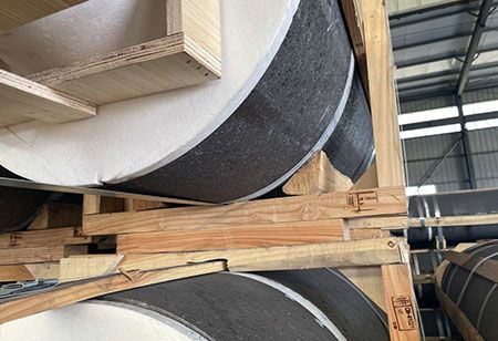 用于电弧炉（EAF）的 UHP 600x2400mm 石墨电极