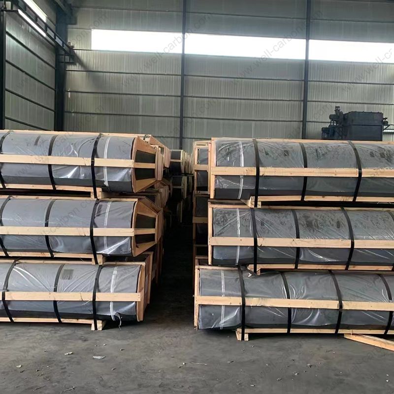 用于电弧炉（EAF）的 UHP 600x2400mm 石墨电极